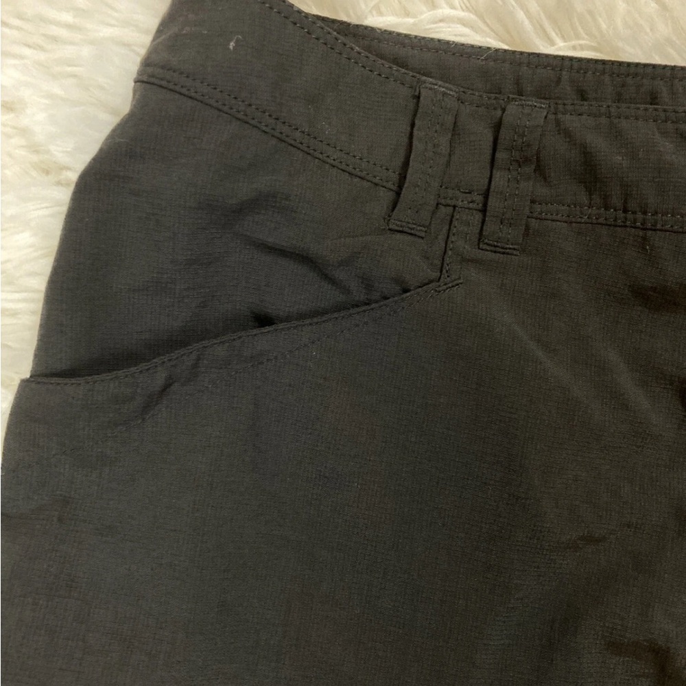 The North Face Women’s Black Hiking size 8 Shorts - Picture 4 of 9